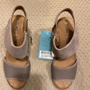 BNIB Toms Majorca Block Sandals